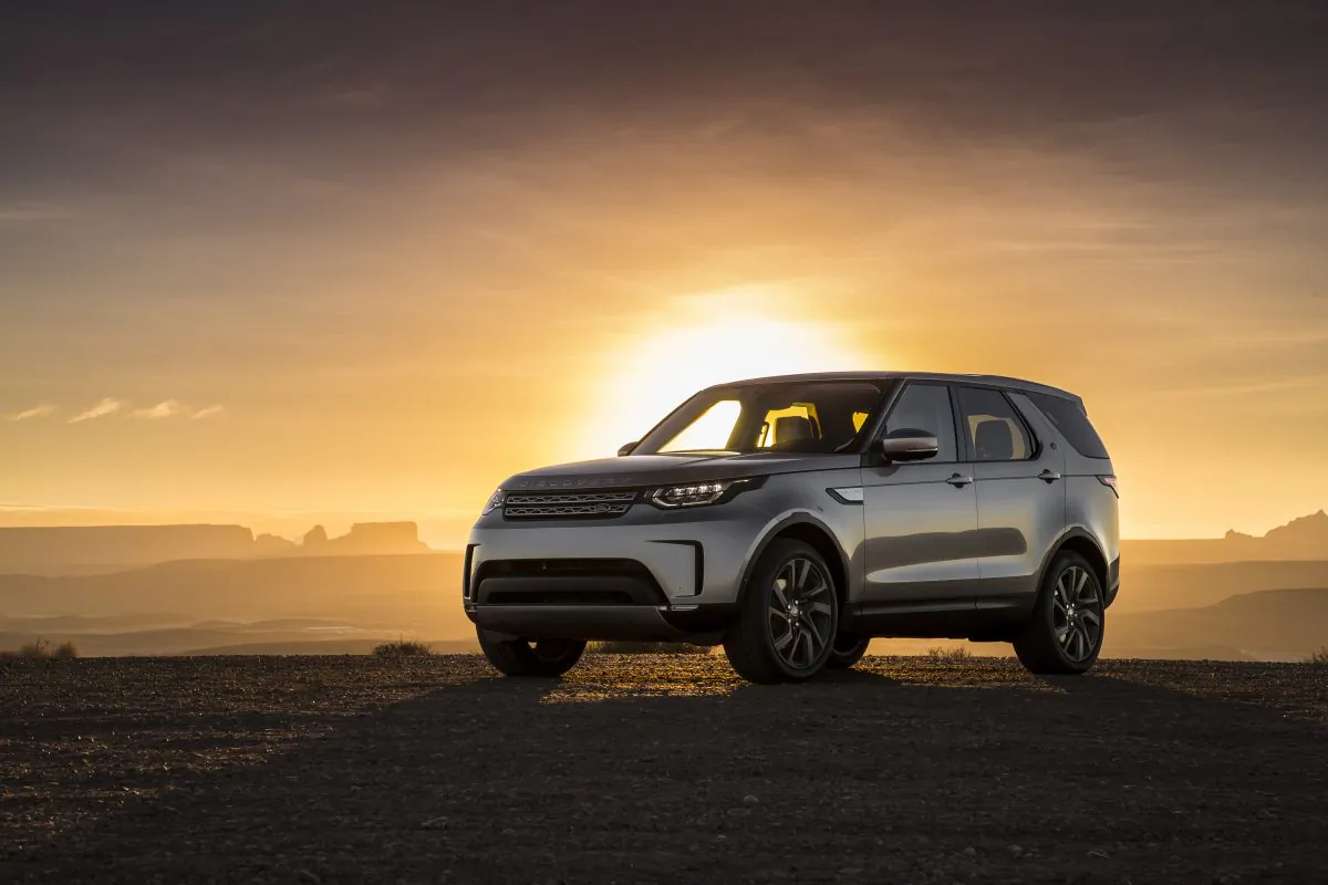 2018 Land Rover Discovery. (Courtesy of Land Rover)