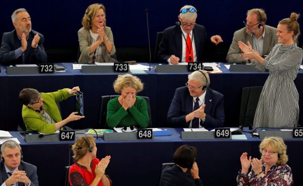 Rapporteur Judith Sargentini is congratulated