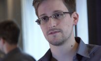 Putin Grants Russian Citizenship to NSA Whistleblower Edward Snowden