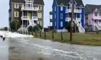 Video: Hurricane Florence Starts to Hit North Carolina Beach