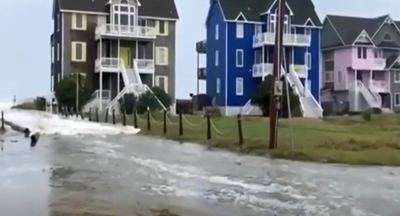 Video: Frying Pan Tower’s American Flag Fights Hurricane Florence on ...