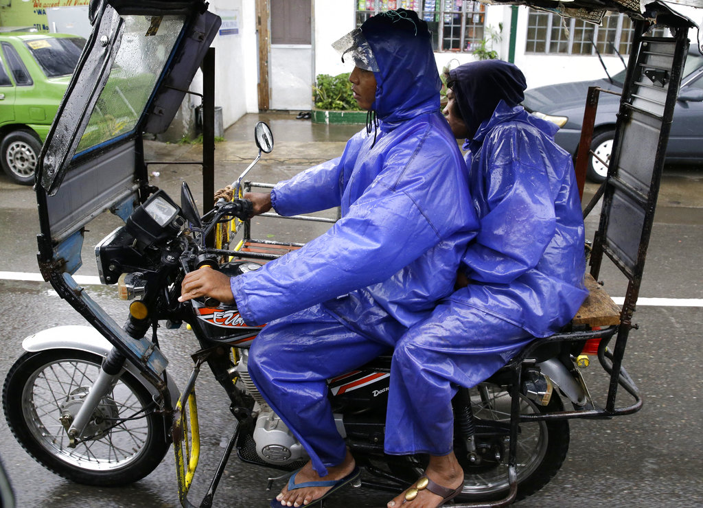Super Typhoon Mangkhut churns towards the Philippines, China