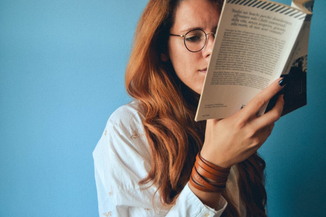 Students with stellar scores can flounder in college due to poor study habits, while others with low scores can thrive through perseverance.(Lucrezia Carnelos/Unsplash)