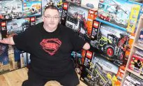 Man Born With No Hands Constructs Incredible Lego Models
