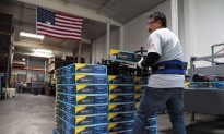 Hispanic Middle-Class Incomes Rise Again, to Highest Ever