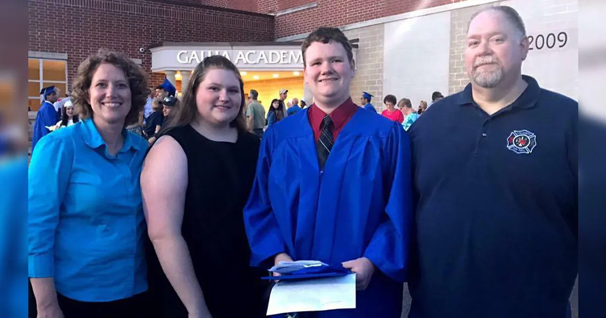 Trent Miller and his family celebrate high school graduation (Courtesy of Trent Miller)