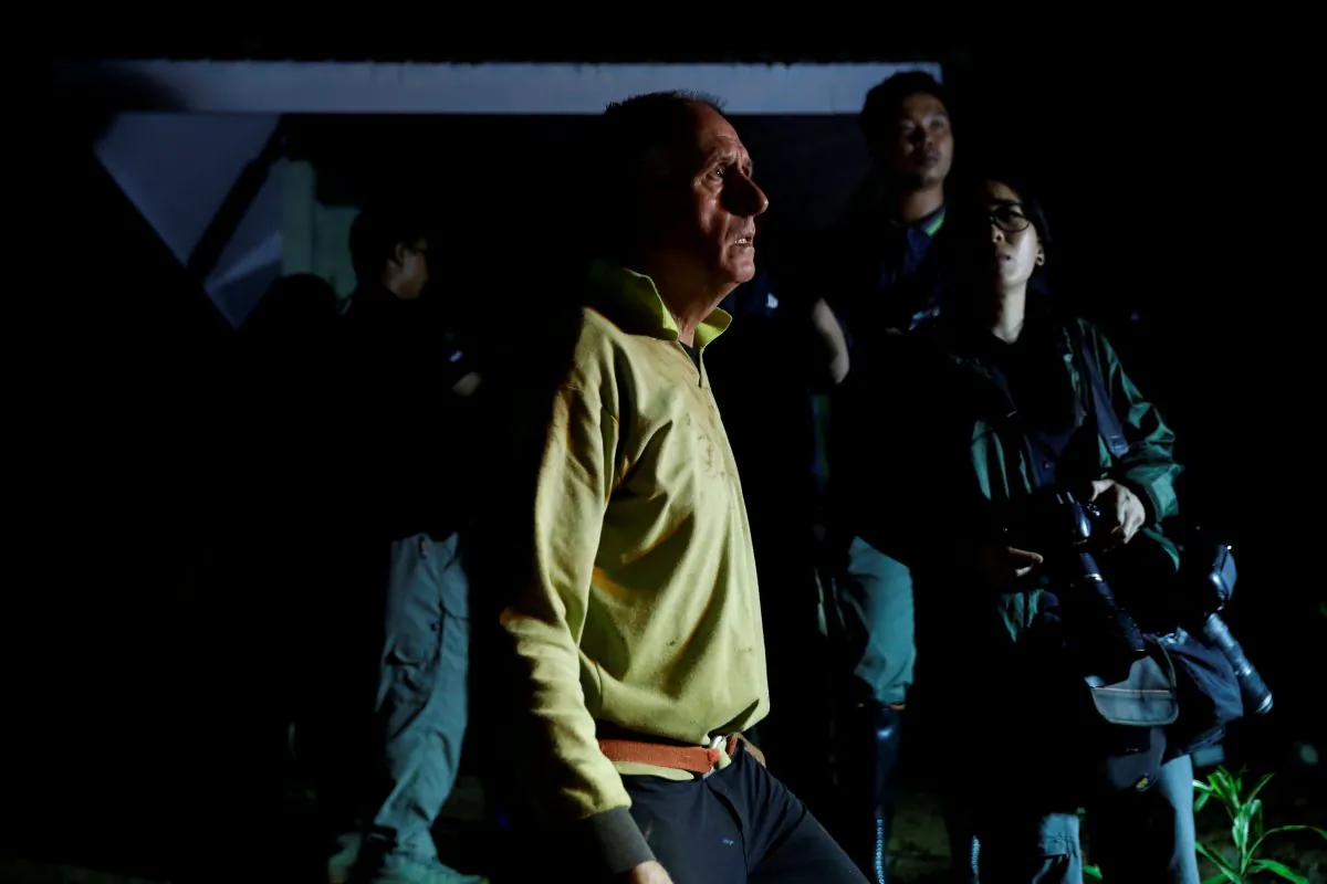British caver Vernon Unsworth looks to Tham Luang cave complex during a search for members of an under-16 soccer team and their coach, in the northern province of Chiang Rai, Thailand, June 27, 2018. (Photo by Soe Zeya Tun)