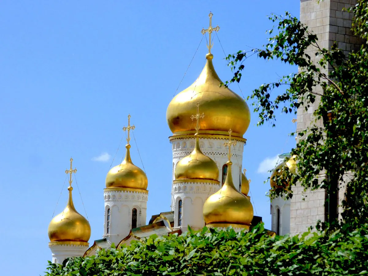 Golden domes in the Kremlin Complex. (Barbara Angelakis) 