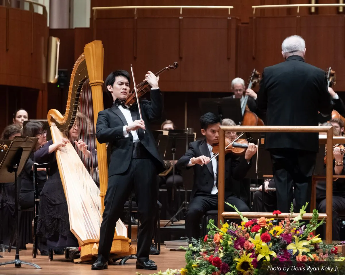 IVCI gold medalist Richard Lin performing Bruch's "Scottish Fantasy" in the Finals. (Denis Ryan Kelly Jr.)