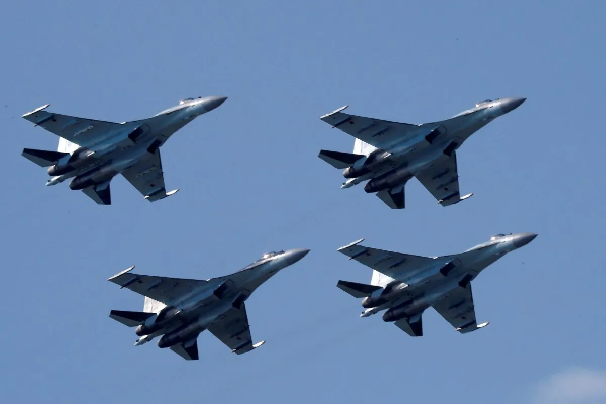 Sukhoi Su-35 multi-role fighters of the Sokoly Rossii (Falcons of Russia) aerobatic team fly in formation during a demonstration flight at the MAKS 2017 air show in Zhukovsky, outside Moscow, Russia, July 21, 2017. (REUTERS/Sergei Karpukhin/File Photo)