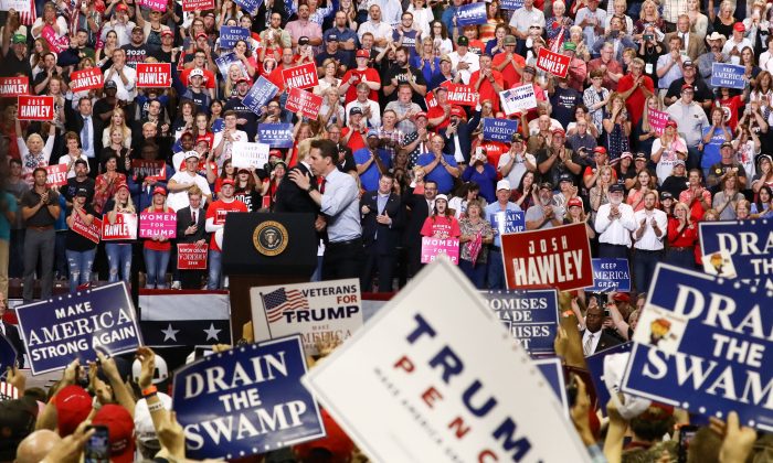 Trump Rallies in Missouri for Josh Hawley | The Epoch Times