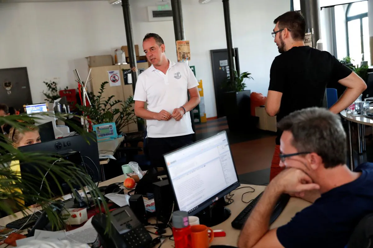 Attila Toth-Szenesi, Editor-in-Chief of Hungary's main independent website Index talks in the newsroom in Budapest, Hungary, on Sept. 18, 2018. (Reuters/Bernadett Szabo)