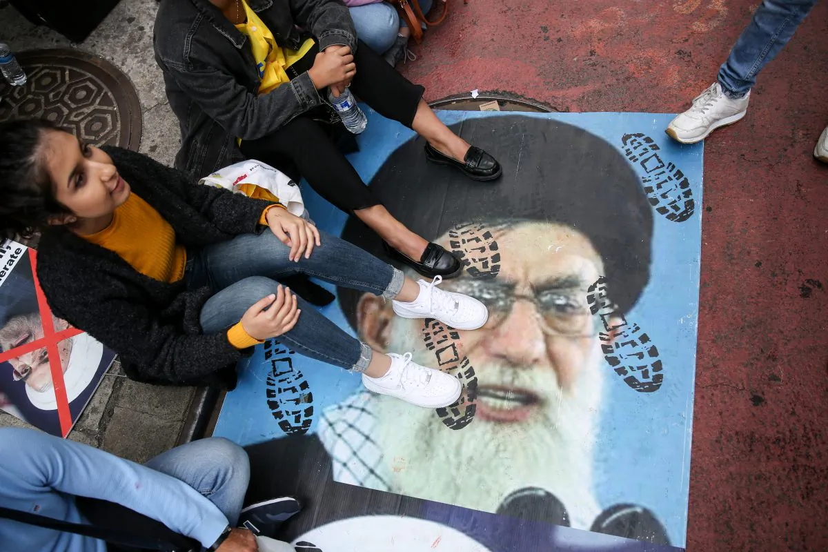 Participants protest the presence of Iranian President Hassan Rouhani at the UN during an Iranian American Community of New York event in New York on Sept. 24, 2018. (Samira Bouaou/The Epoch Times)