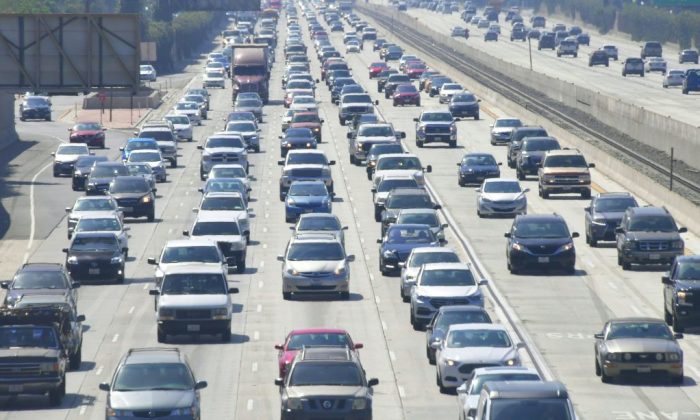 Auto traffic flows in and out of Los Angeles, California, one of the worst traffic-congested cities in the country, on Aug. 28, 2018. (Frederic J. Brown/AFP/Getty Images)
