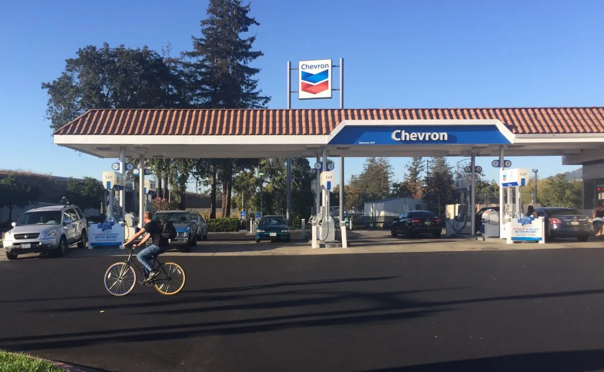 A Chevron gas station in Rohnert Park, Calif., on September 25 (Matthew Kang/Epoch Times)