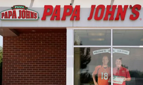 Papa John’s Asks Potential Acquirers to Submit Offers: Sources