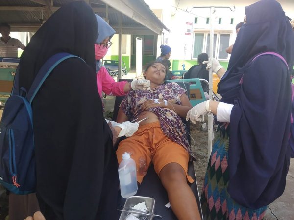 paramedic treatment earthquake survivor