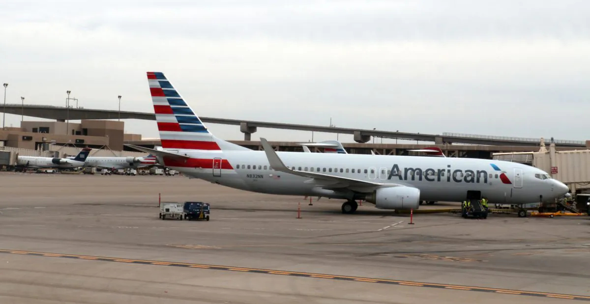 An American Airlines airline plane is seen on the tarmac at Phoenix Sky Harbor International Airport in Phoenix, Arizona, on Sept. 19, 2016. (Daniel Slim/AFP/Getty Images)