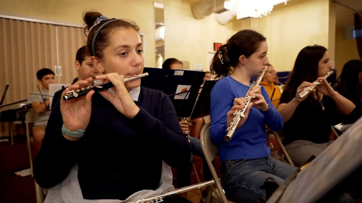 Julianna Guarrera, a student at ISO, plays the flute at Bloomingdale School of Music. (Shenghua Sung)