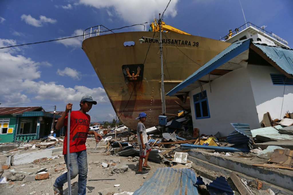 ferry washed ashore by indonesia tsunami sulawesi