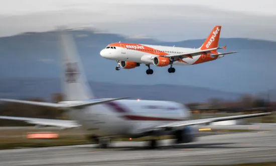EasyJet Operations Chief Quits Amid Growing Anger Over Flight Chaos