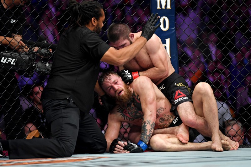 Nurmagomedov submits McGregor at UFC229
