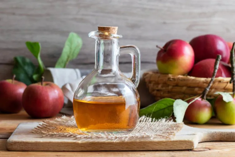 Some people love apple cider vinegar and believe it to be an aid to weight loss. (Madeleine Steinbach/Shutterstock)