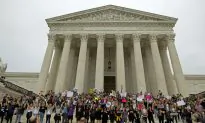 Video of Dancing Girl Went Viral After Attacking Elderly Man at the Supreme Court