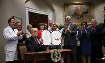 Trump Signs Bills to Eliminate Pharmacy Gag Orders