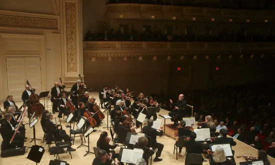 Philanthropists Help Pacific Symphony Amid COVID-19 Struggles 