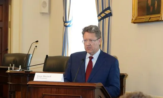 Religious Freedom Should Be Part of Trade Agreement with China, Expert Says
