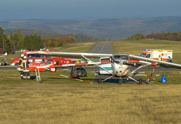 Cessna airfield 950 metre