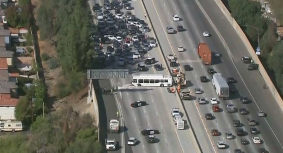 crash in la