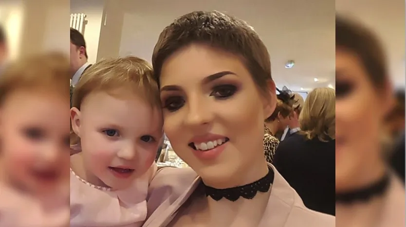 Gemma Nuttall, pictured with her daughter, found out that she had ovarian cancer when she was four months pregnant in 2013. (Photo via GoFundMe)