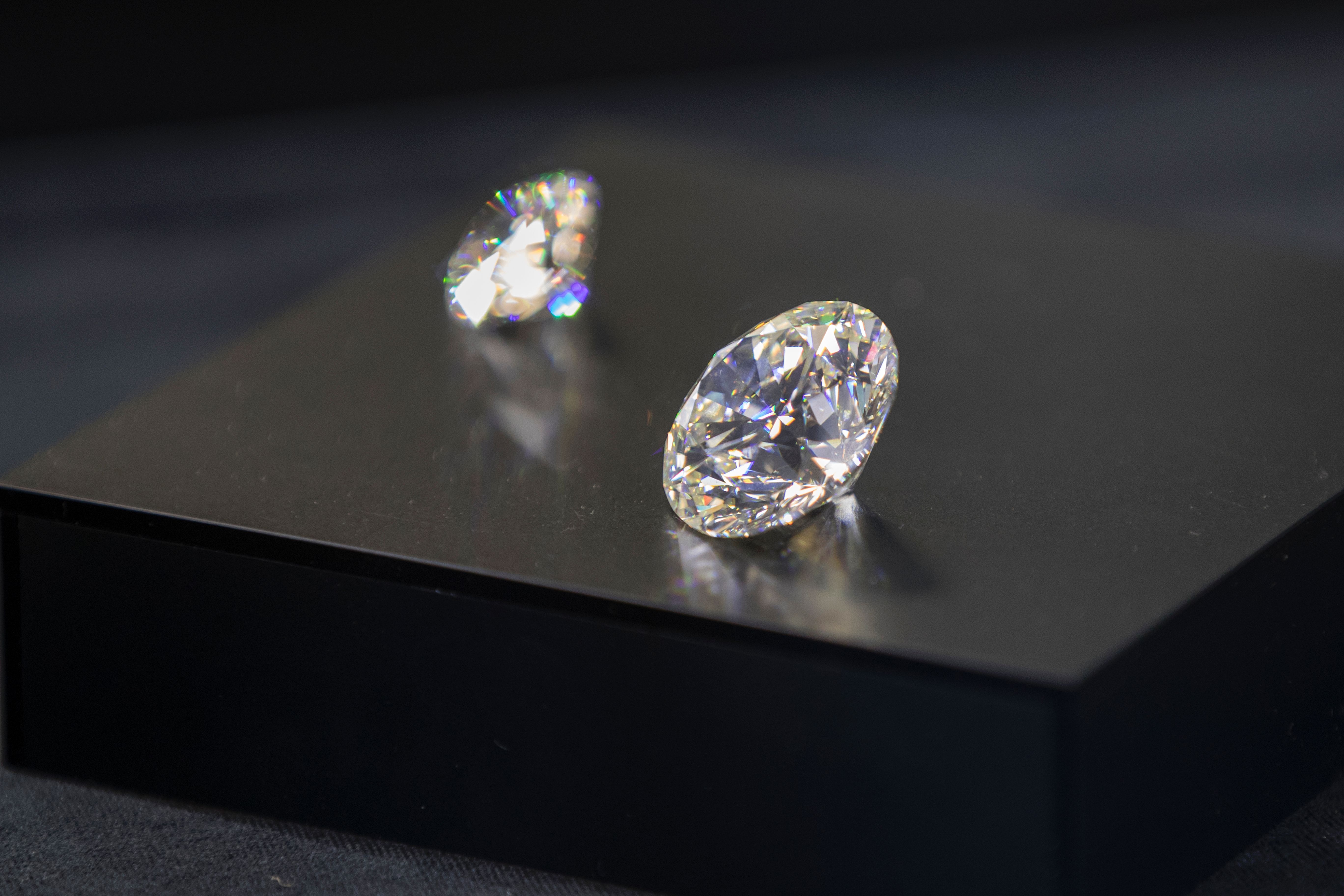 Washington Tightens Sanctions Against World's Biggest Diamond Miner in Russia - Vimarsana News