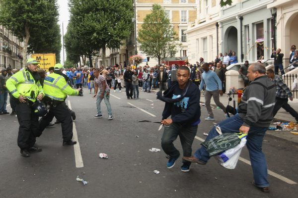 knife attacker tries to escape