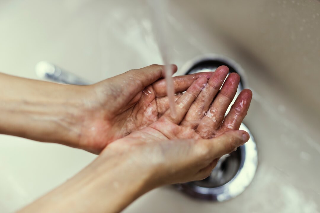 Hand washing is an effective way to help prevent the spread of potentially dangerous bacteria.
(rawpixel/unsplash)