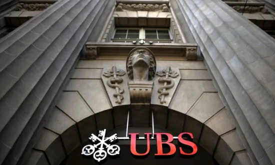 UBS Shareholders Urged to Reject Compensation Report