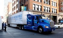 Truck Makers Rev up for Rollout of Electric Big Rigs