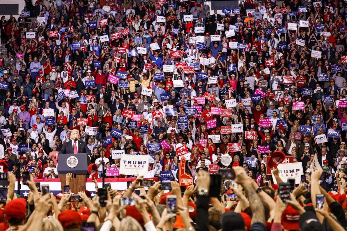 Cruz Gets Boost From Trump at Massive Texas Rally