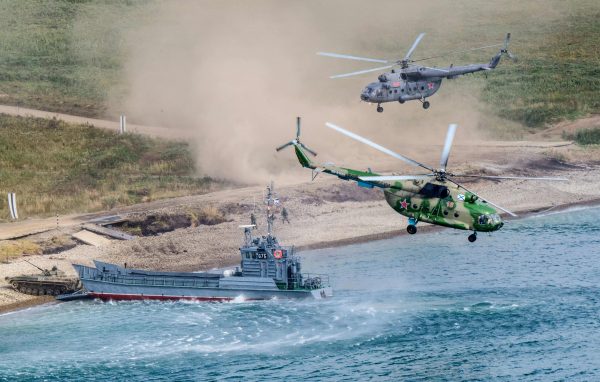 Russian military landing Vostok-2018