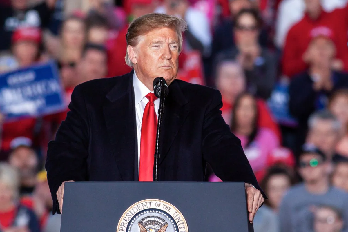 President Donald Trump at a Make America Great Again rally in Murphysboro, Ill., on Oct. 27, 2018. (Hu Chen/The Epoch Times)