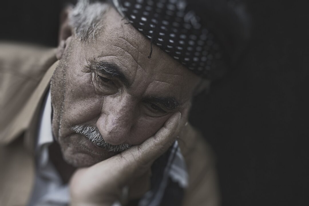 Losing a spouse does more than wound the heart, it can bring the body to an early death. (Omar Alnahi/Pexels)