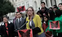 Arizona Senate Candidate Sinema Running as ‘Centrist’ to Capture Moderate Votes, Staff Says