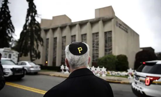 ‘4 Minutes Saved My Life’: Holocaust Survivor Recounts Tree of Life Massacre