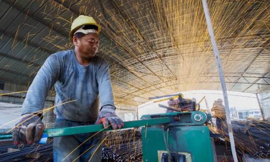 China Factory Growth Weakest in Over Two Years, Slump in Export Orders Deepens