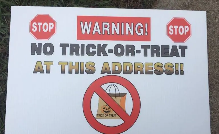 A Georgia sheriff said that he was placing "no trick-or-treat" signs in the yard of sex offenders for Halloween 2018. (Butts County Sheriff's Office)