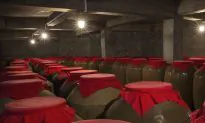 China National Liquor Sees Market Value Shrink by 11 Percent in One Day