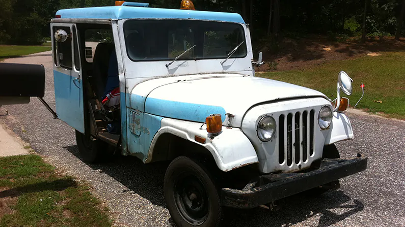 Marie Youngblood was driving a Jeep in some ways similar to this one, which was used for rural mail delivery in North Carolina at around the same time period as Youngblood was murdered in Texas. (Christopher Ziemnowicz/Wikimedia Commons)