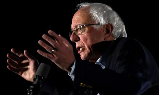 Bernie Sanders Re-Elected to Senate: AP